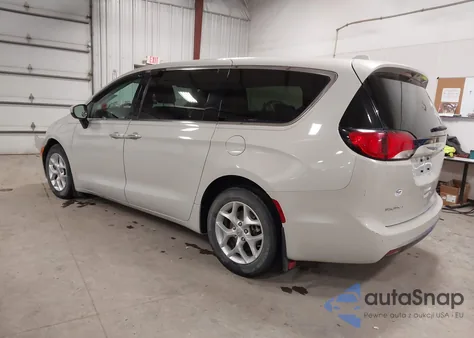 2017 Chrysler Pacifica Touring Plus из США, поврежденный, VIN 2C4RC1BG6HR780053